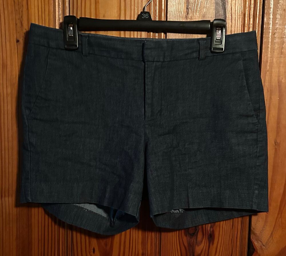Women’s banana Republic denim like midrise shorts size 6